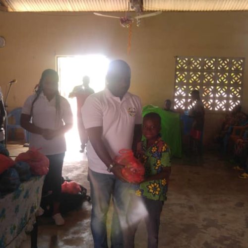 Loli Aide A L'enfance à Adeta Togo